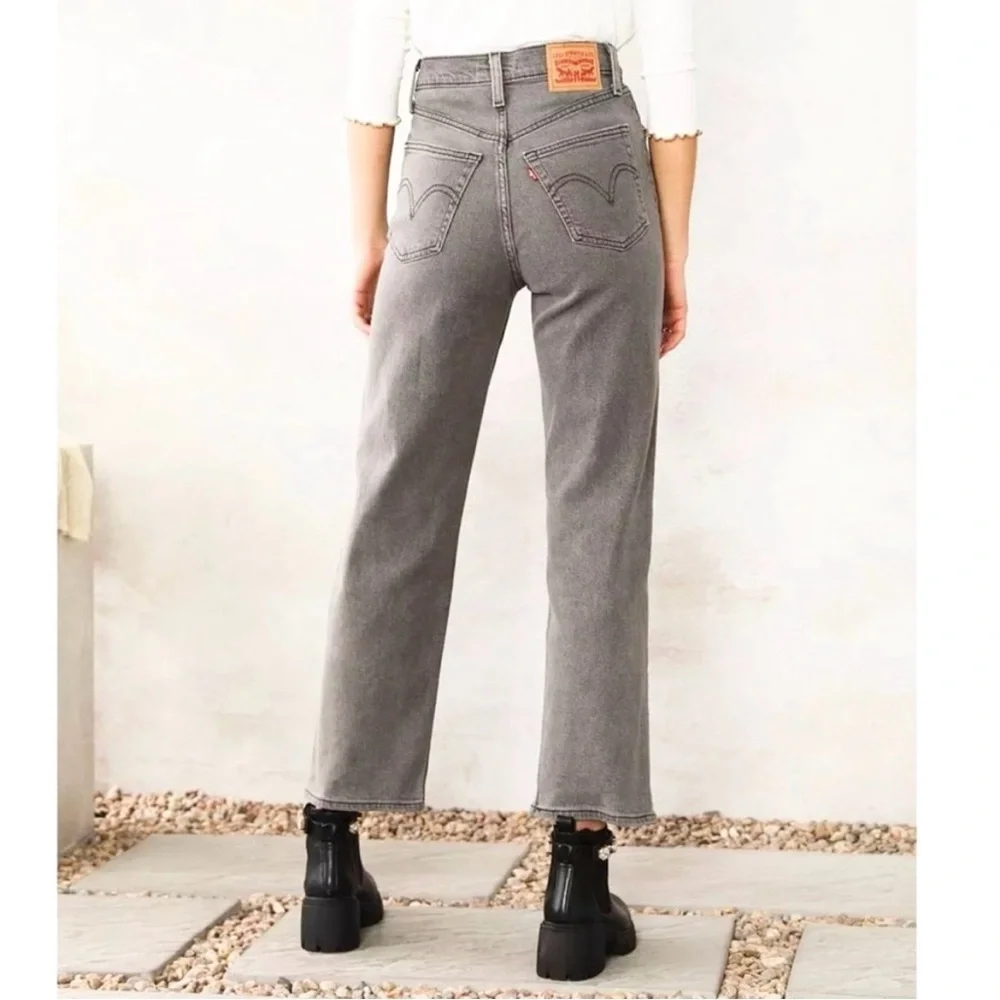 Levi’s W28 (US 8) Ribcage Straight Ankle Women’s Jeans Light Gray Stretch - Picture 1 of 9